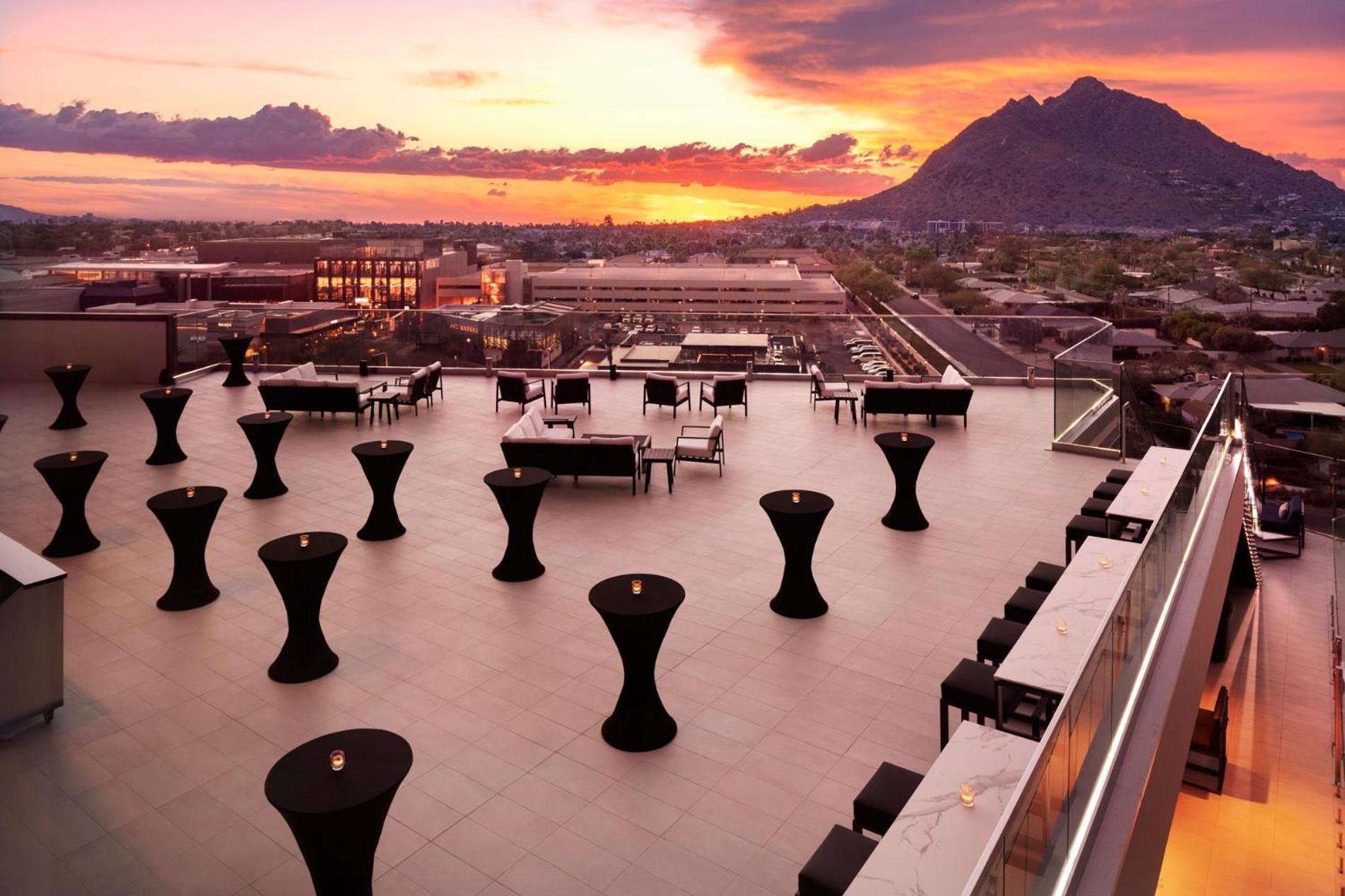 Caesars Republic Scottsdale, A Hilton Hotel Exterior photo